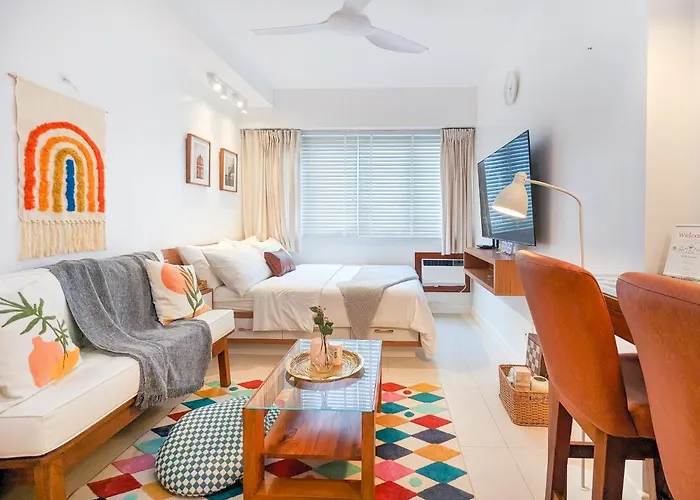 Apartment Bright & Cozy In Commonwealth, Up Diliman