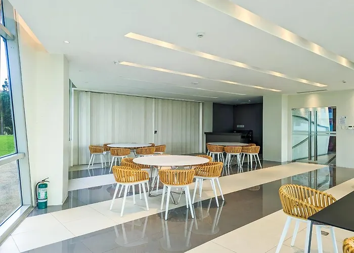 Bright & Cozy In Commonwealth, Up Diliman *