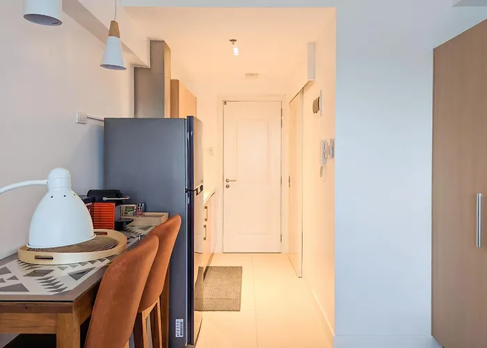 Apartment Bright & Cozy In Commonwealth, Up Diliman Manila