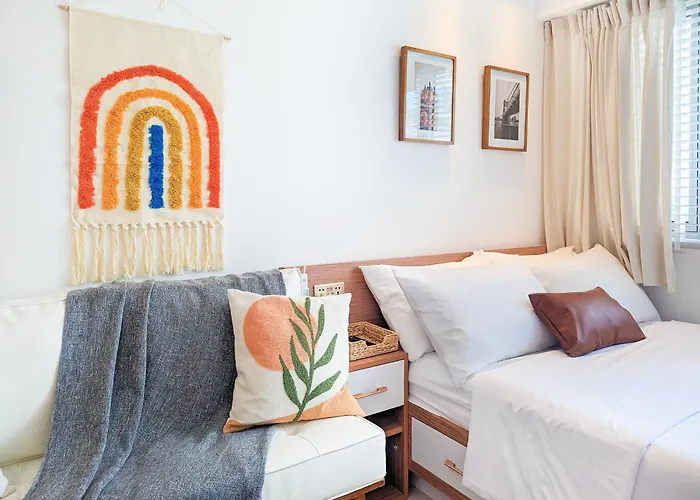 Apartment Bright & Cozy In Commonwealth, Up Diliman Manila