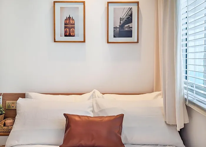 Apartment Bright & Cozy In Commonwealth, Up Diliman