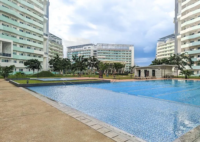 Bright & Cozy In Commonwealth, Up Diliman Apartment *